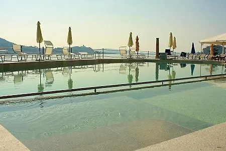 Apartment Sleeps 3 Pool Wifi Meina