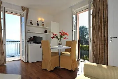Apartmán Sleeps 3 Pool Wifi Meina